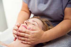 Read more about the article The Ultimate Guide to Edens Professional Facials
